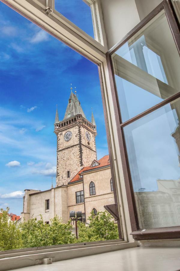 Old Town Square Apartment Prag Exteriör bild